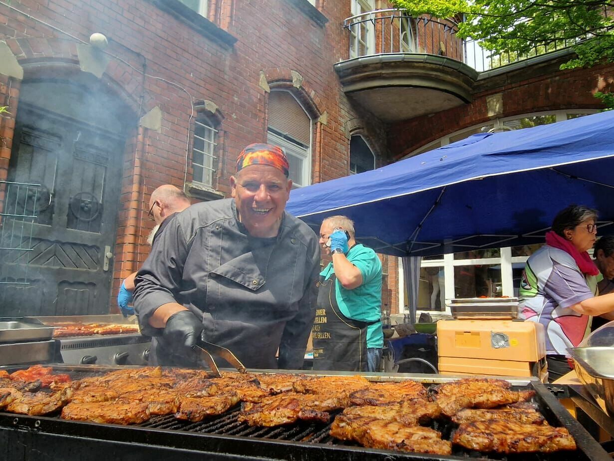 Grillfest im Café Pflaster auf der Kapuzinerstraße